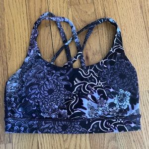 Lululemon sports bra